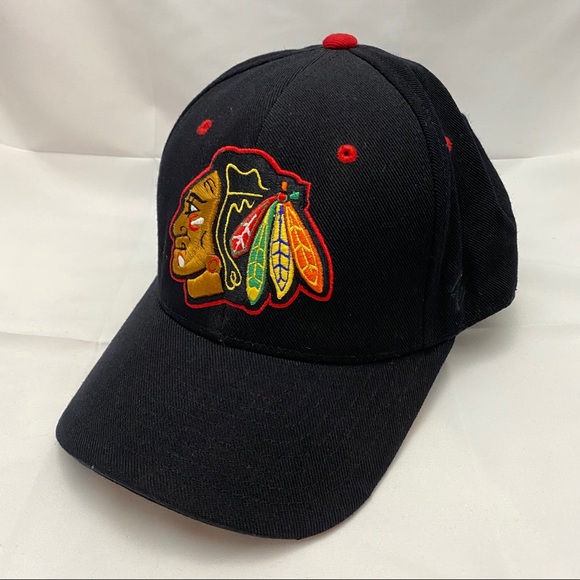 Chicago Blackhawks Embroidered Zephyr Fitted Hat - Picture 1 of 9